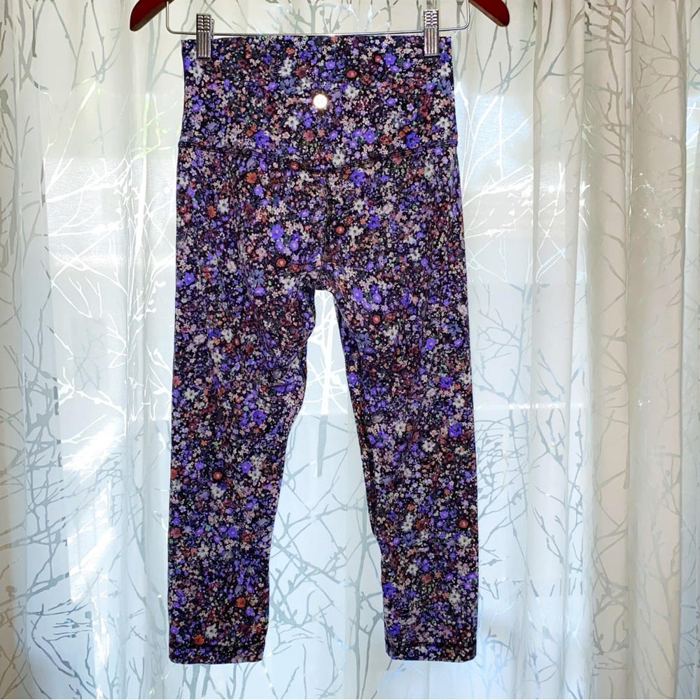 Lululemon black purple flower burst multi Align High-Rise Crop 21” legging - Picture 3 of 10